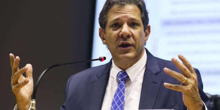 Haddad comenta ata do Copom: "é uma ata mais amigável"